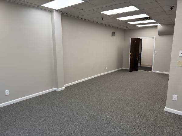 460ft2 – **FREE MONTH** Office Suite Available